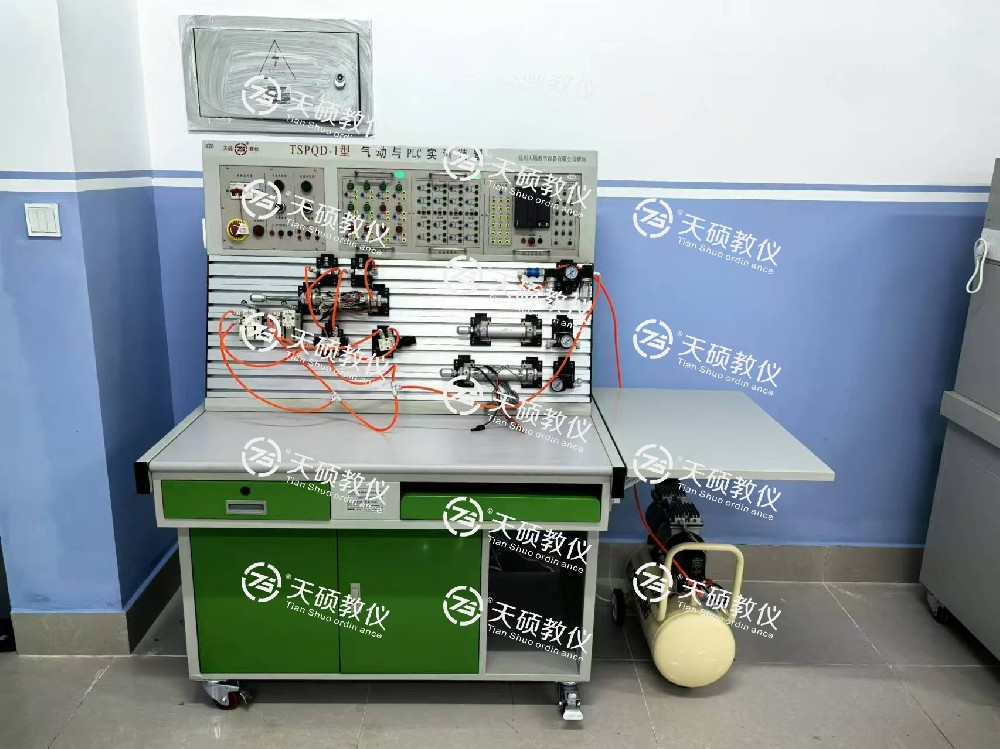 工業(yè)氣動(dòng)實(shí)訓(xùn)室順利安裝、調(diào)試、培訓(xùn)、驗(yàn)收通過(guò)！